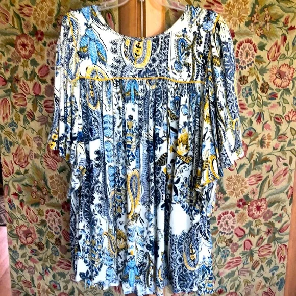 Maurices top size 1x - Picture 1 of 7